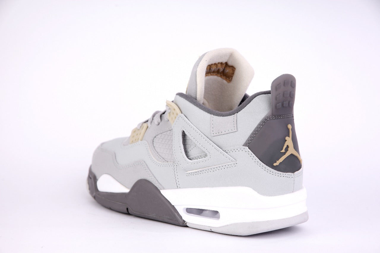 Air Jordan 4