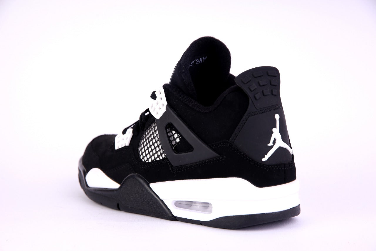 Air Jordan 4