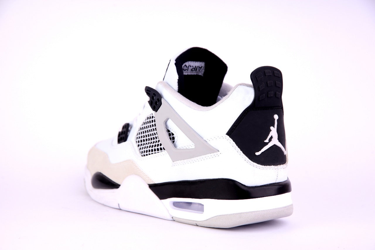 Air Jordan 4